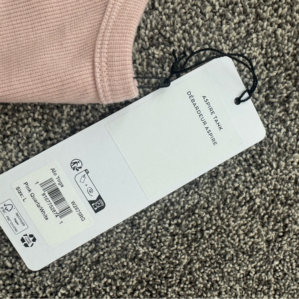 ALO Yoga Women's Pink Quartz crop top (new) - Picture 3 of 5
